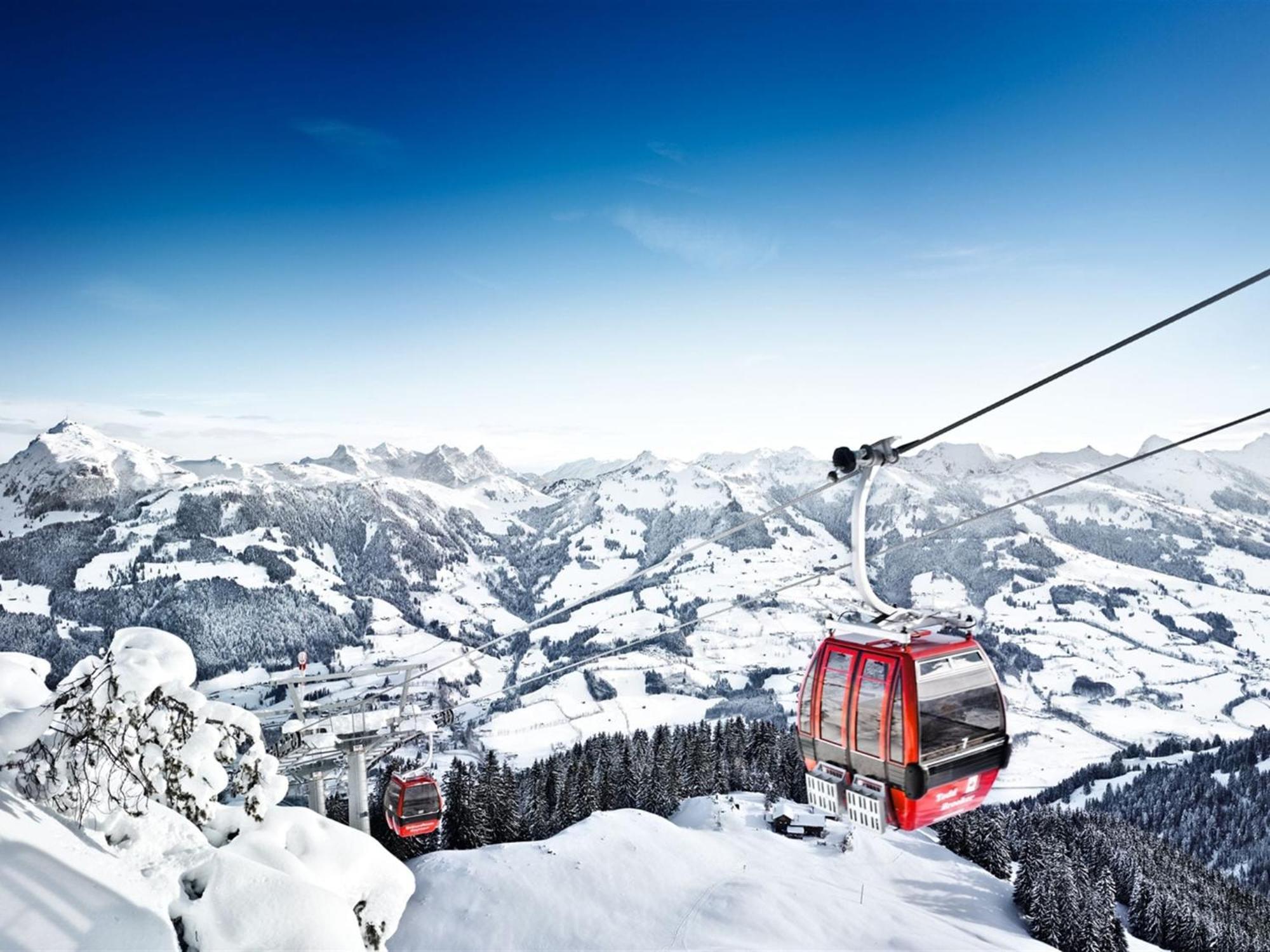 Luxury Penthouse With Balcony Ski Storage Carport Lift Lägenhet Brixen im Thale Exteriör bild