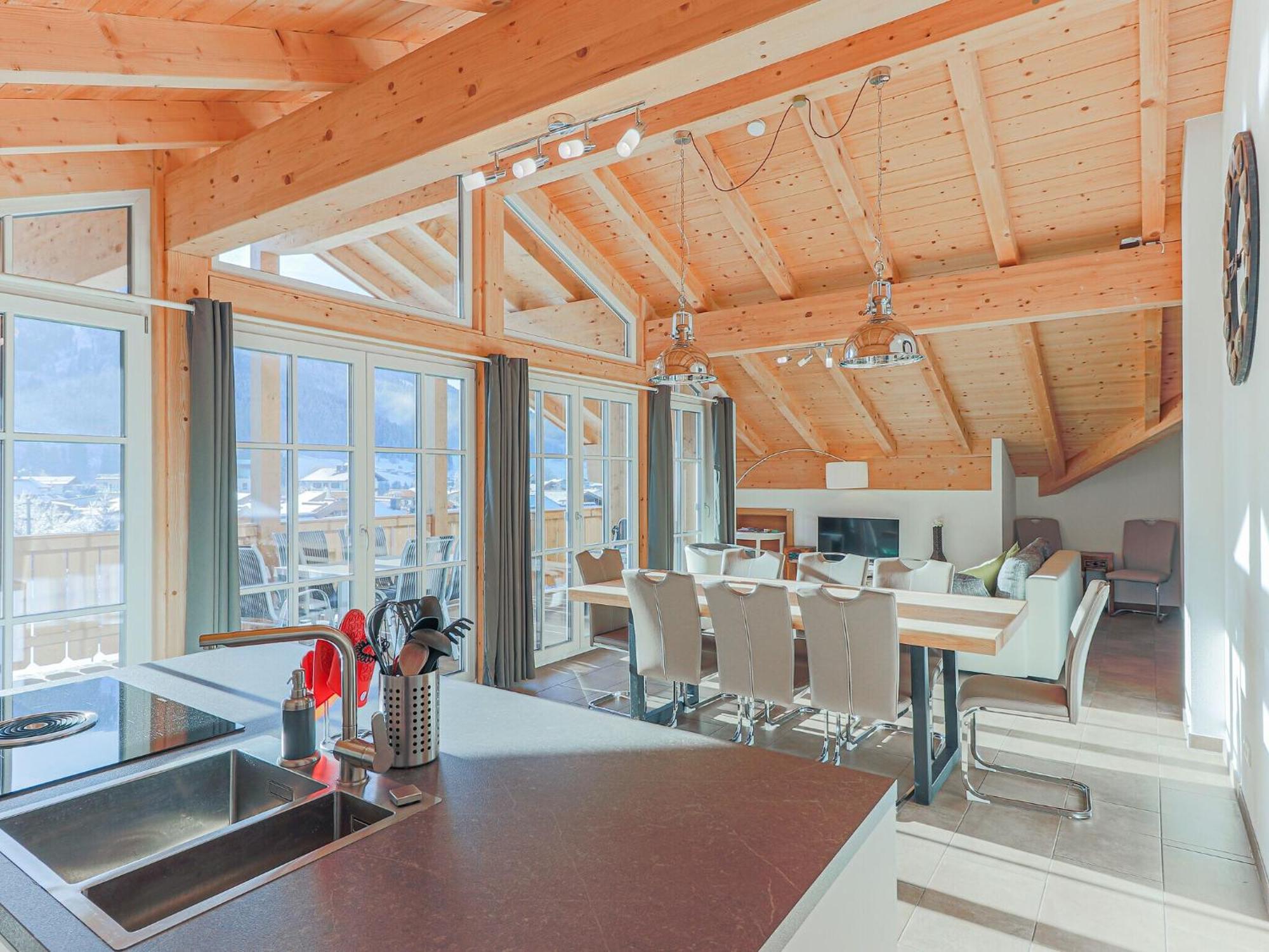 Luxury Penthouse With Balcony Ski Storage Carport Lift Lägenhet Brixen im Thale Exteriör bild